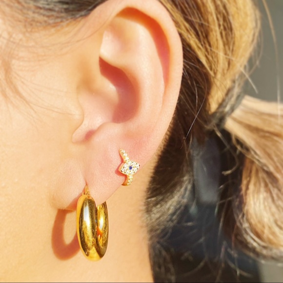 18K Gold Plated Chunky Mini Hoops - Picture 3 of 6